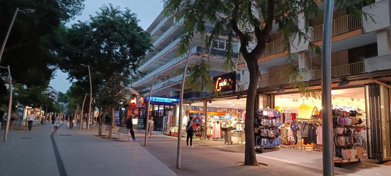 Chez Chantal 3 Chambres Au Centre Touristique De Salou Avec Garage Екстериор снимка
