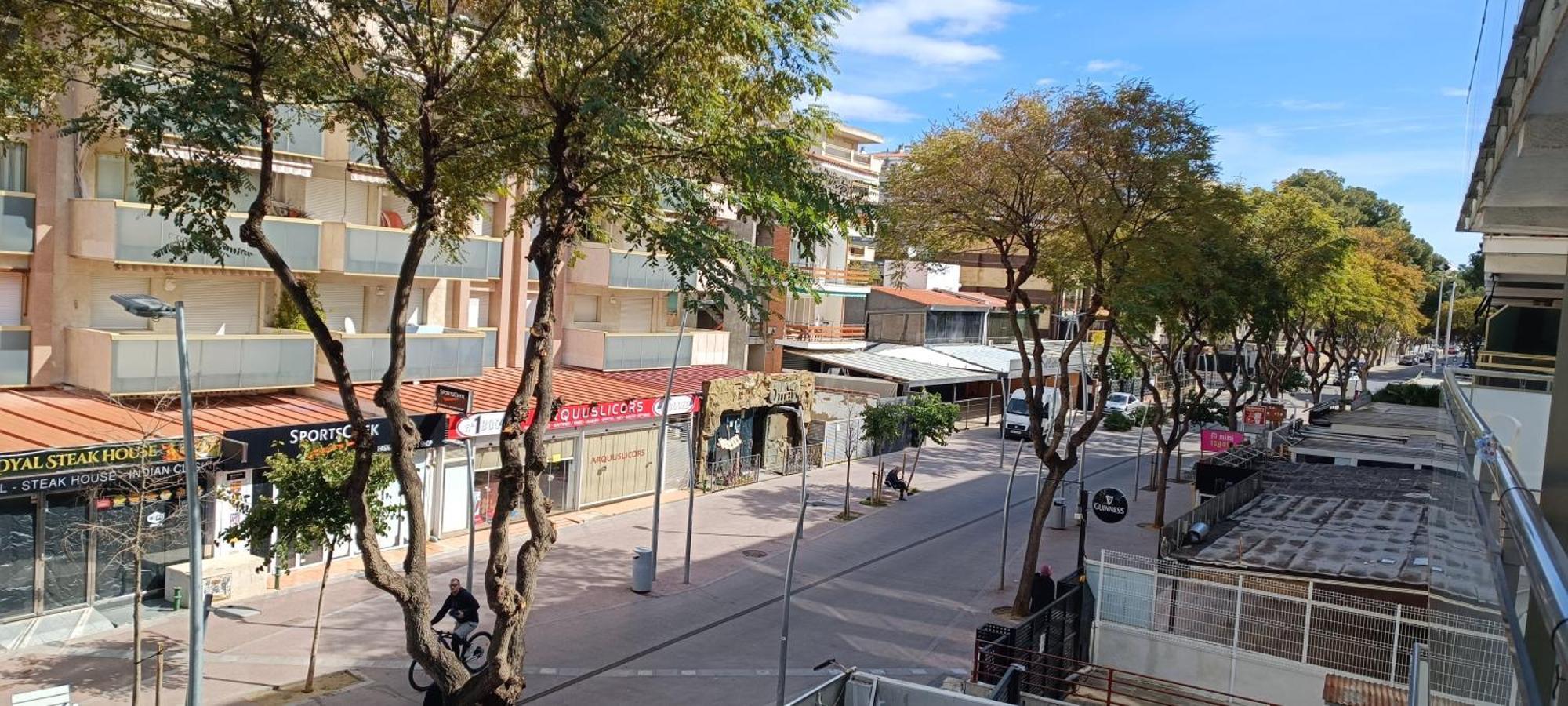 Chez Chantal 3 Chambres Au Centre Touristique De Salou Avec Garage Екстериор снимка
